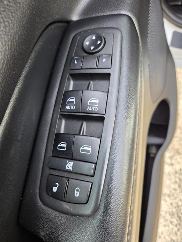 2019 Jeep Grand Cherokee - Image 17