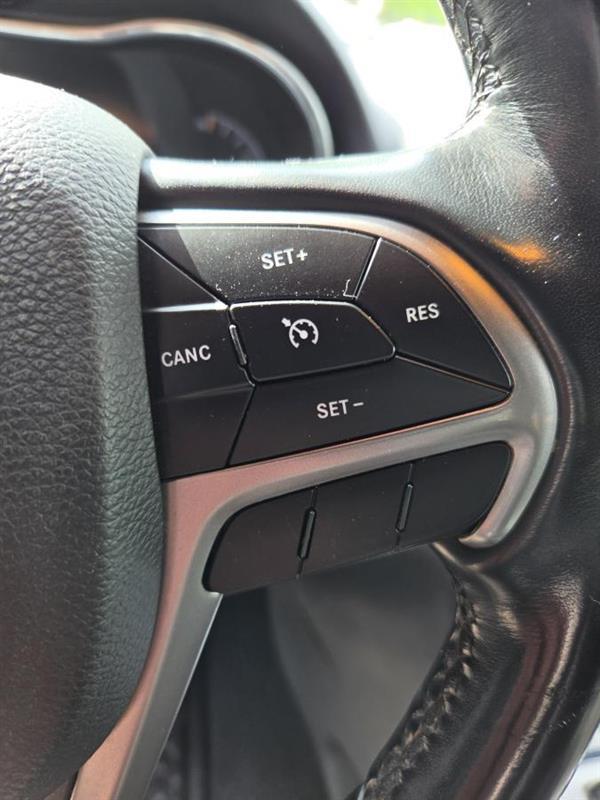 2019 Jeep Grand Cherokee - Image 19