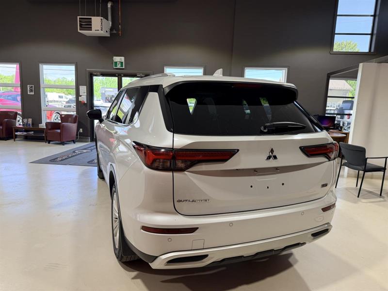 mitsubishi Outlander 2022 - 4