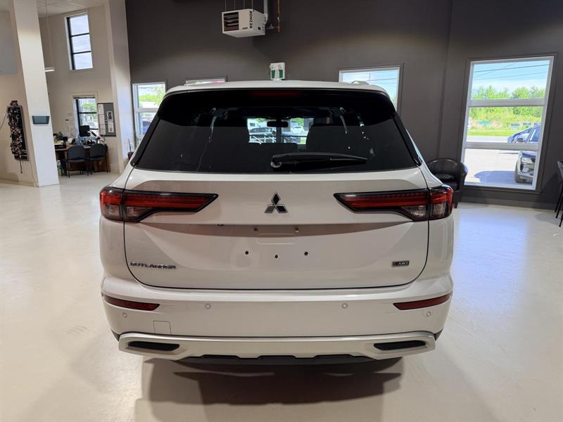 mitsubishi Outlander 2022 - 5