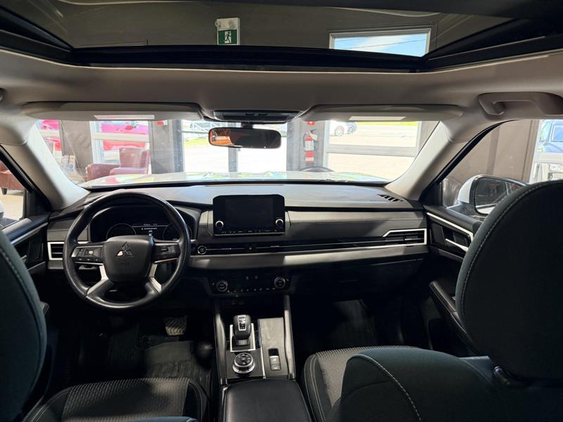 mitsubishi Outlander 2022 - 29