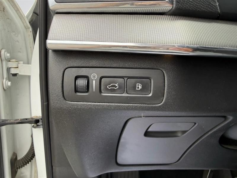 volvo XC90 2017 - 12