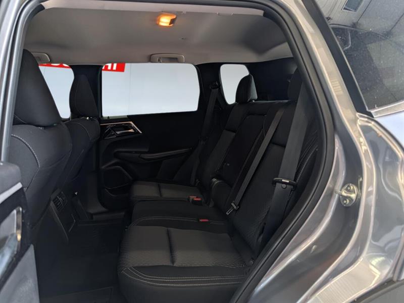 mitsubishi Outlander 2023 - 9