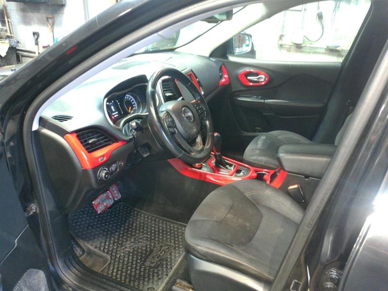 jeep Cherokee 2015 - 9