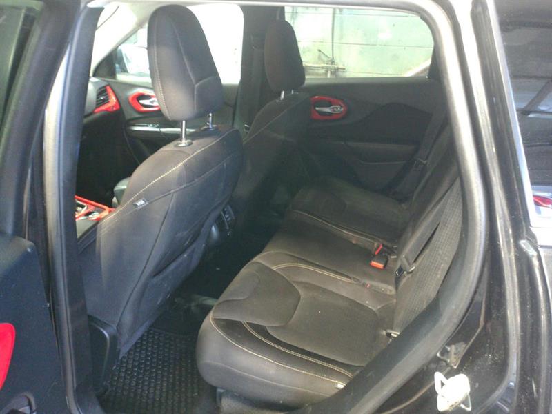 jeep Cherokee 2015 - 10