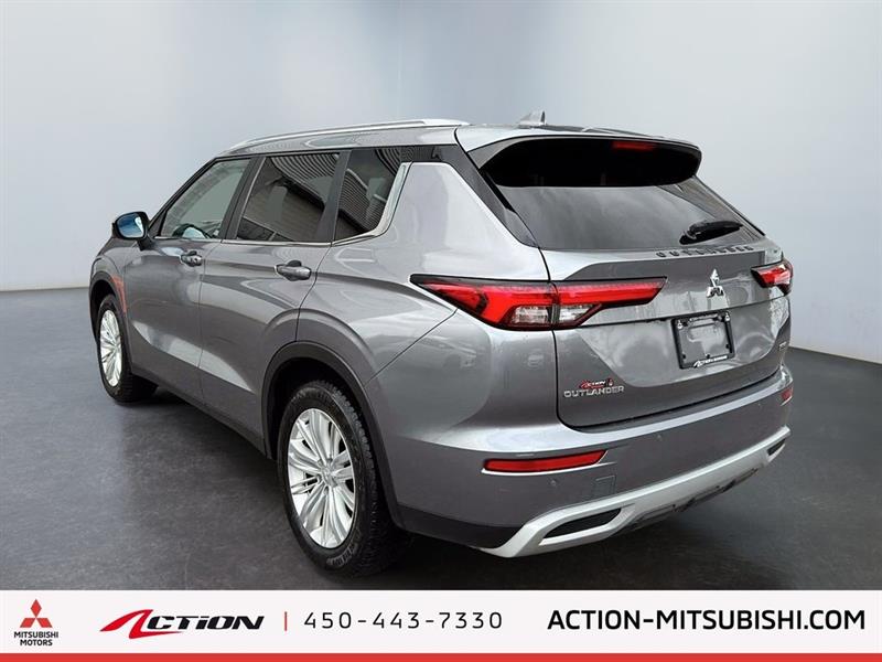 mitsubishi Outlander 2022 - 3