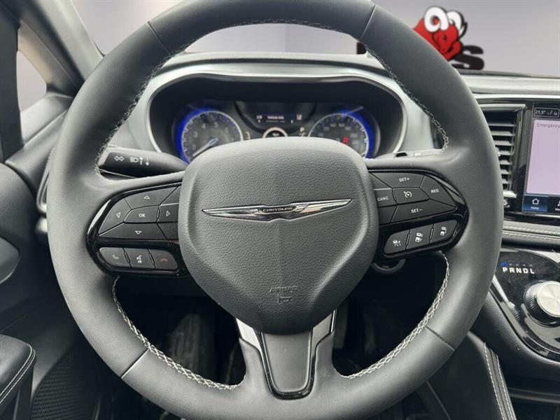 chrysler Pacifica 2025 - 11