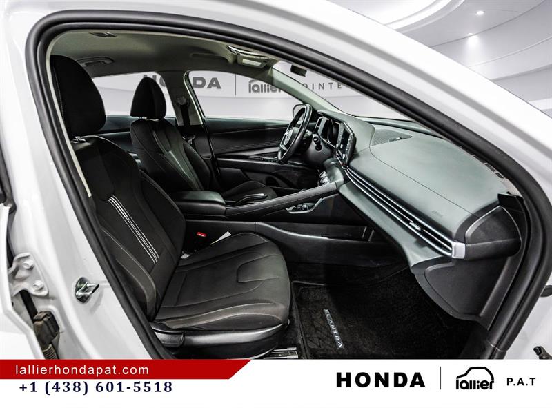 hyundai Elantra 2022 - 17