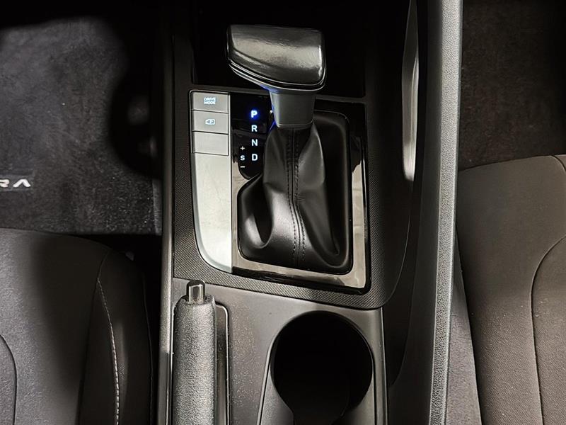 hyundai Elantra 2021 - 23