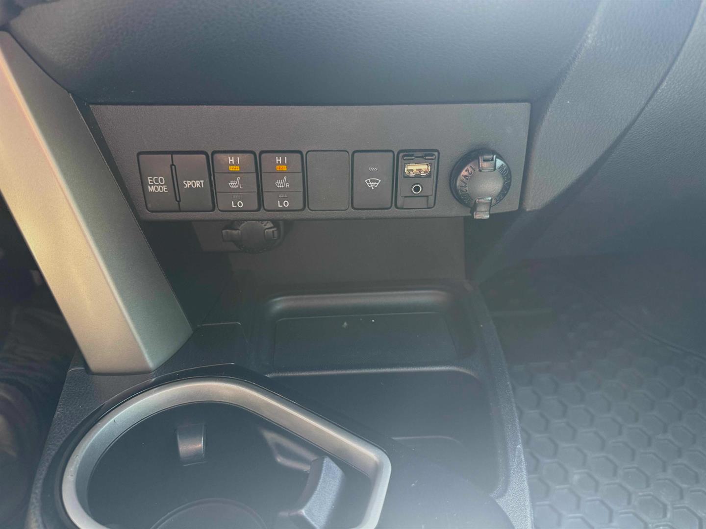 toyota RAV4 2018 - 20