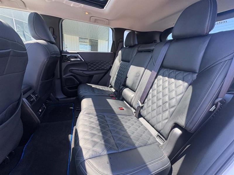 mitsubishi Outlander 2024 - 23
