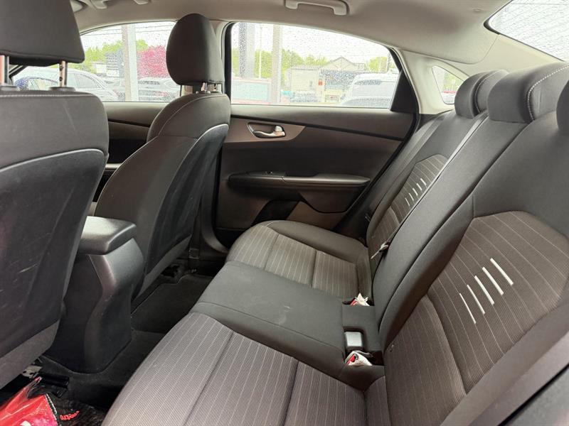 kia Forte 2019 - 11