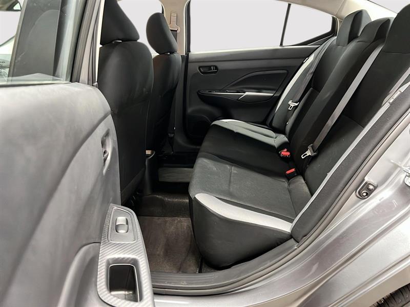 nissan Versa 2025 - 9