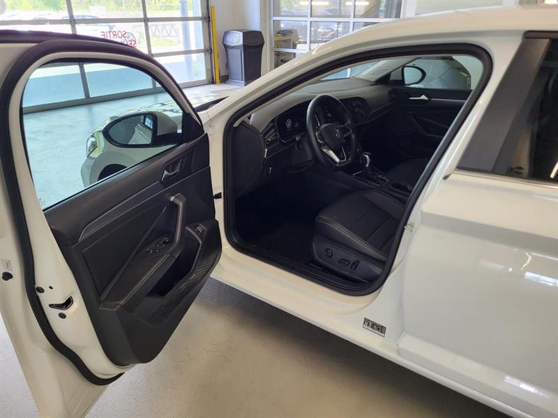 volkswagen Jetta 2023 - 9