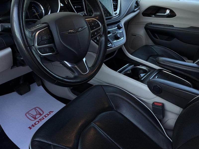 chrysler Pacifica Hybrid 2022 - 11