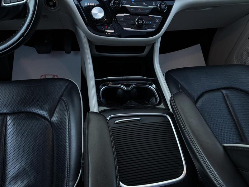 chrysler Pacifica Hybrid 2022 - 23