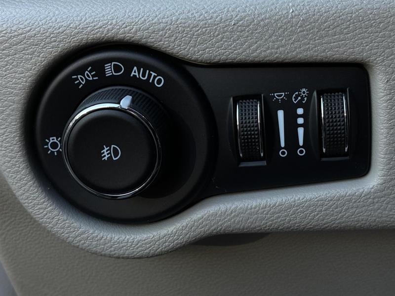 chrysler Pacifica Hybrid 2022 - 27