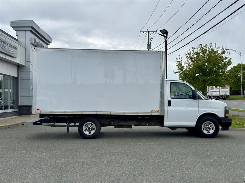 gmc Savana 3500 Cutaway Van 2023 - 5