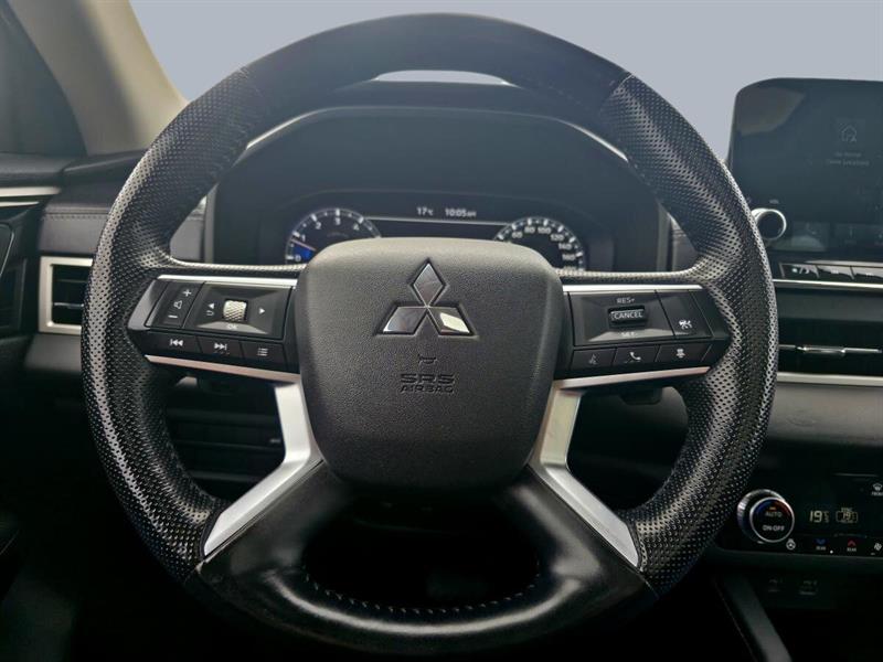 mitsubishi Outlander 2023 - 23