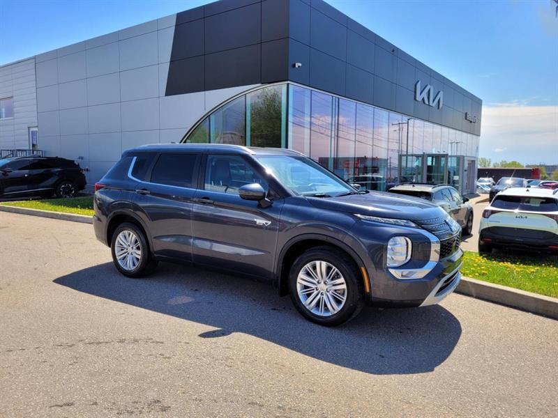 mitsubishi Outlander PHEV 2024