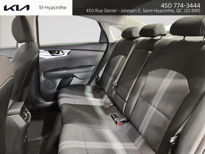 kia Forte 2024 - 21