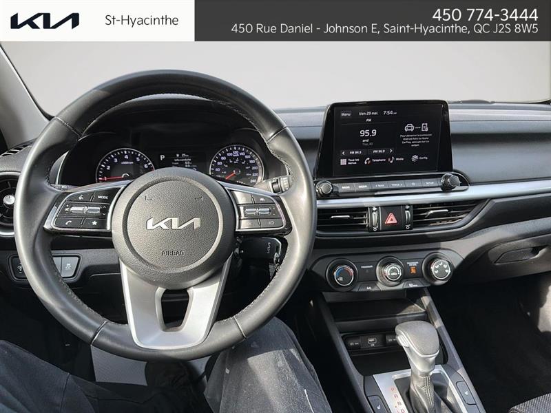 kia Forte 2022 - 11