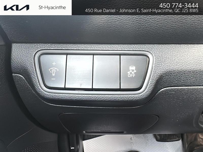 kia Forte 2022 - 17