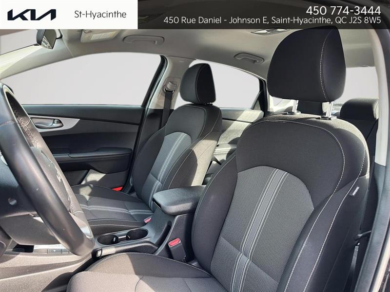 kia Forte 2022 - 19