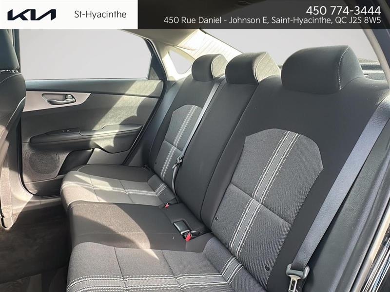 kia Forte 2022 - 21