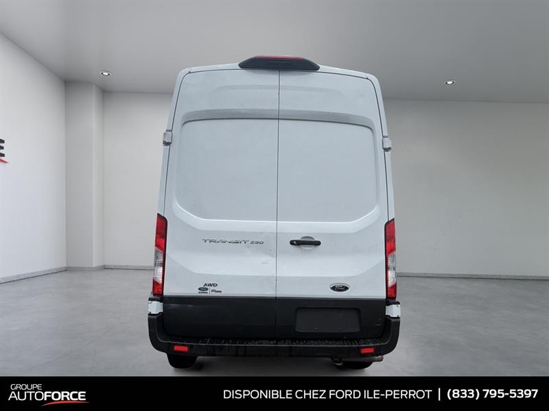 ford Transit fourgon utilitaire 2023 - 3