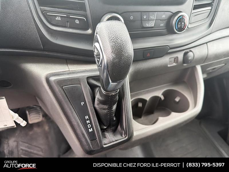ford Transit fourgon utilitaire 2023 - 14