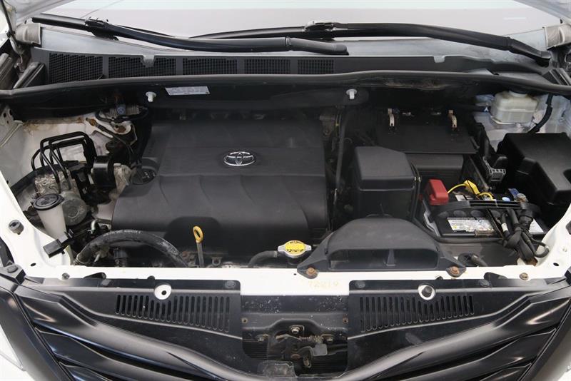 toyota Sienna 2016 - 16