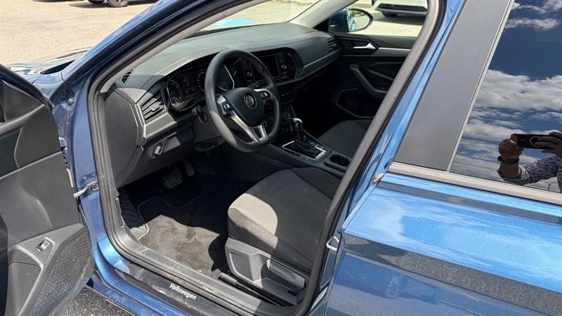 volkswagen Jetta 2019 - 11