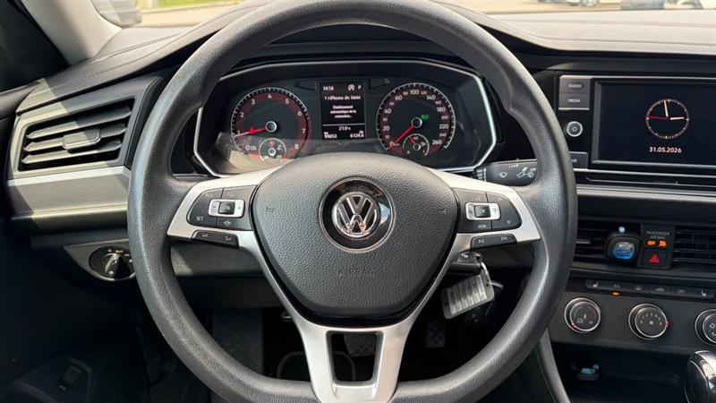 volkswagen Jetta 2019 - 12