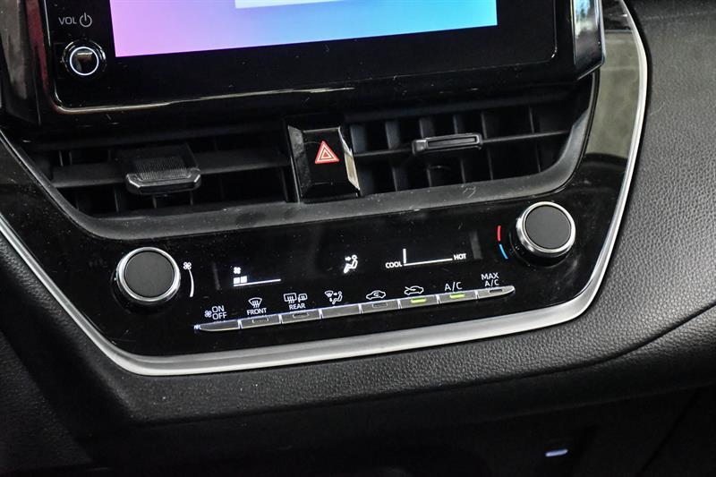 2024 Toyota Corolla - Image 29