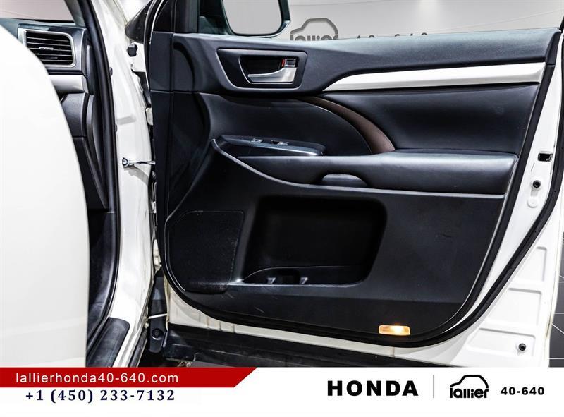 2019 Toyota Highlander - Image 17