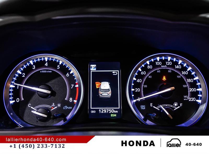 2019 Toyota Highlander - Image 24