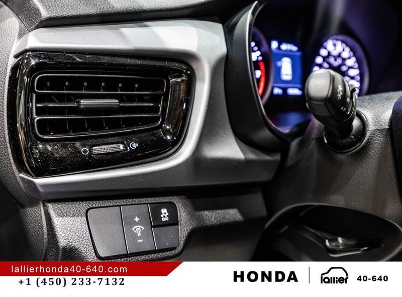 2020 Kia Rio - Image 22