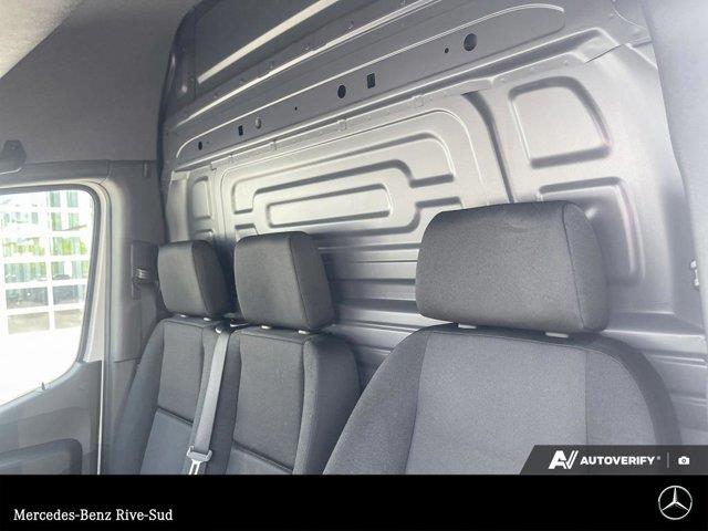 mercedes-benz Sprinter 2500 Cargo Van 2023 - 12