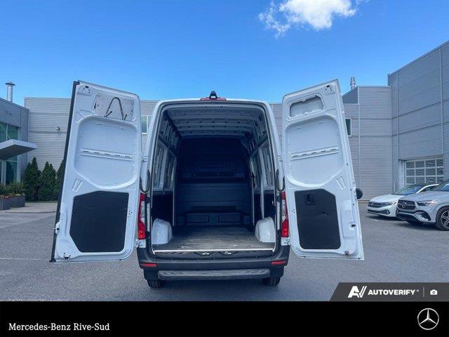mercedes-benz Sprinter 2500 Cargo Van 2023 - 17