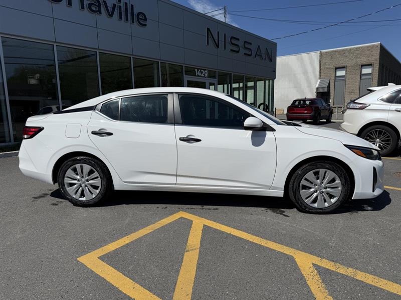 nissan Sentra 2024 - 9