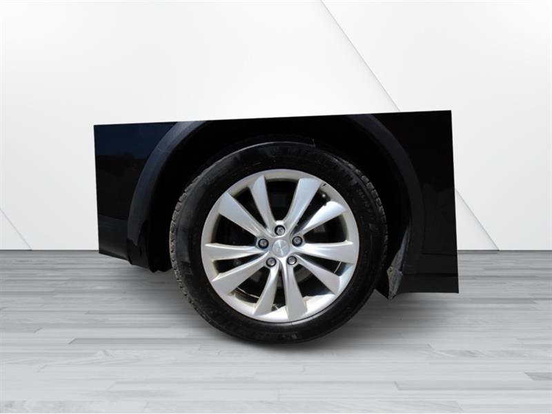 tesla Model X 2016 - 10