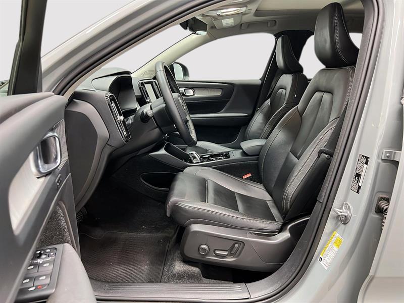 volvo XC40 2024 - 7