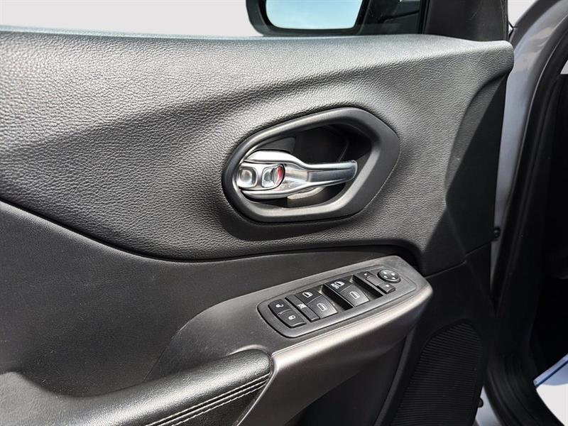 jeep Cherokee 2019 - 13