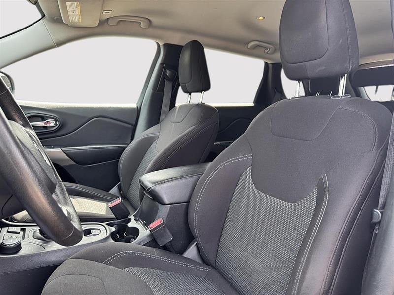 jeep Cherokee 2019 - 17