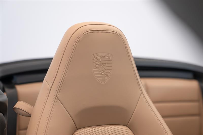 porsche 911 2022 - 16