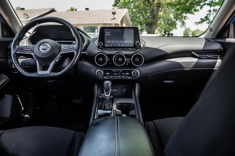 nissan Sentra 2020 - 25