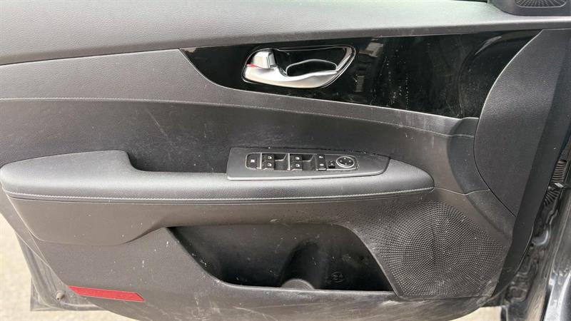 kia Forte 2023 - 9