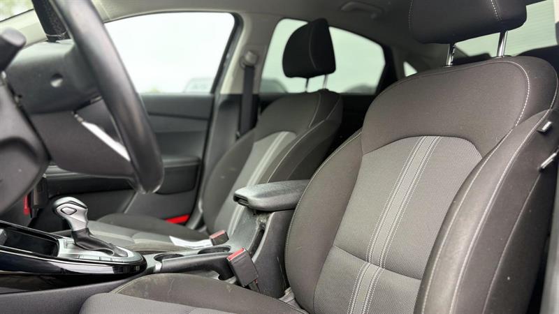 kia Forte 2023 - 10