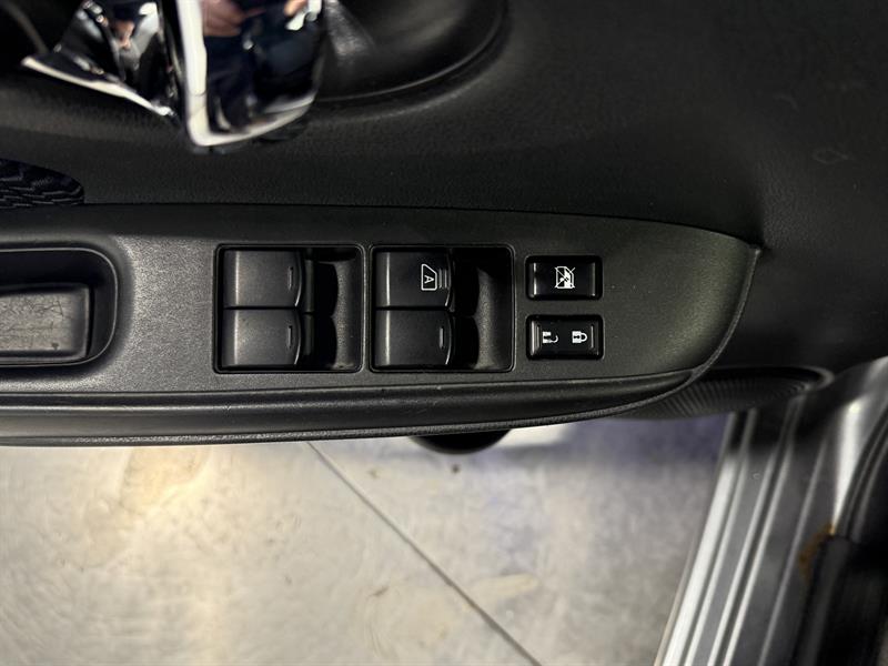 nissan Versa Note 2019 - 12